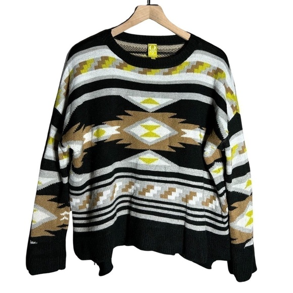 QMack Sweaters - Qmack Geometric Sweater - Size S